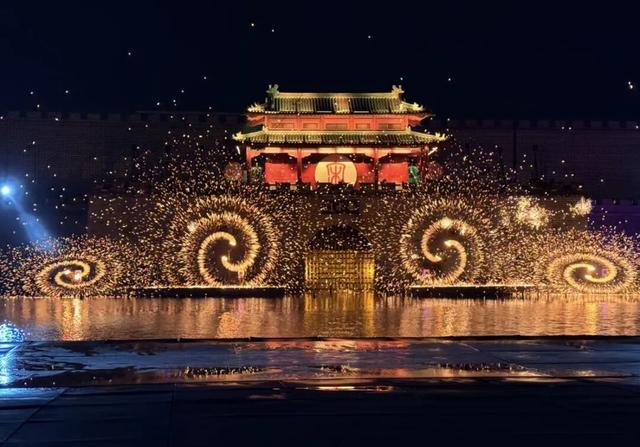 “来开封不是看风景，是真的走进了另一个世界”