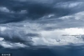 龙头逆转！不惧穆迪将评级降为“垃圾级”，股价大幅飙升图片