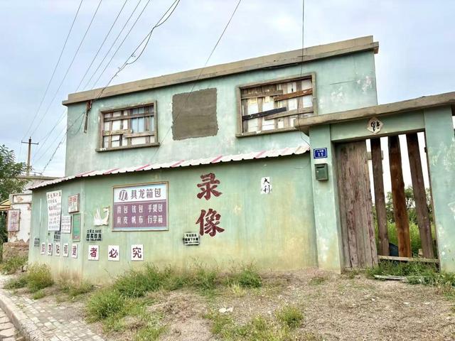 塞上江南新画卷·文旅奋进新宁夏｜石炭井何以成为光影追逐的“年代剧圣地”？