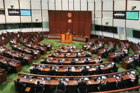 这家美国资助的反华媒体果然跑了！【看世界·新闻早知道】图片