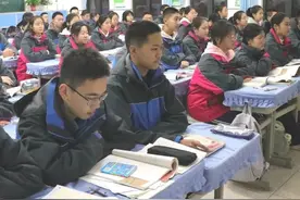 咸阳彩虹中学举行“博文雅行 礼学修身”主题晨会图片