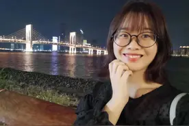 雷军千万年薪挖角95后AI天才少女！高中班主任：她还没决定去小米，还在考虑图片