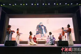 厦门工学院举办2024年社团年终晚会暨十佳社团颁奖典礼图片