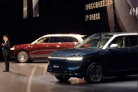 升级增配降价和刘亦菲代言 华为鸿蒙智行打响市场争夺战图片