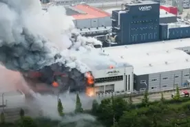 韩媒：韩国京畿道电池厂火灾有23人失踪，其中20人为外国国籍图片