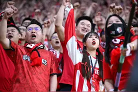 （体育）足球——中超：成都蓉城队胜浙江队图片