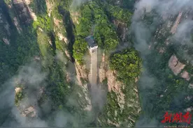 百龙天梯云海如画图片