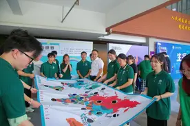 温州商学院组织新生“玩游戏”了解未来职业相关资讯图片