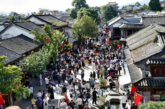 204.02万人次！流量担当是……