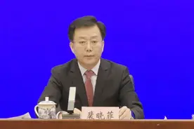 部分涉农排污口污染防治不到位，农药粪污入河道致水质恶化图片