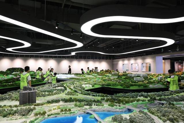 从烽火岁月到盛世通途：杭州西站这场铁路主题展，老报纸里藏着中国力量！