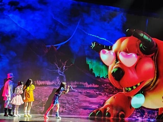 重温经典，《巴啦啦小魔仙》元宇宙亲子舞台剧深圳首演