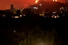“天使之城”变“废土风”，无数豪宅被夷为平地！加州山火亲历者：很无助，火再不灭，洛杉矶都要烧没了图片