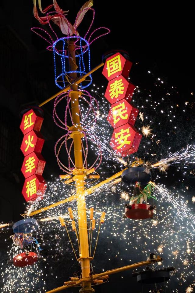 因《藏海传》破圈 双节假期国家级非遗“药发木偶”成多地景区“流量担当”