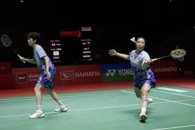 印尼羽毛球大师赛：贾一凡/张殊贤无缘女双决赛图片