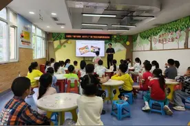 丰都开展“端午浓情 DIY手工”粽子划龙舟趣味阅读活动图片