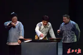 悬疑+爆笑，《老通城风云》再现江城传奇图片