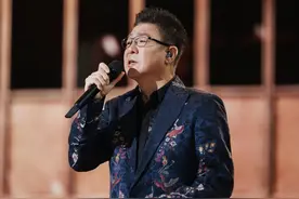姜育恒：35年“再回首”，已是曲中人图片