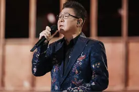 姜育恒：35年“再回首”，已是曲中人图片
