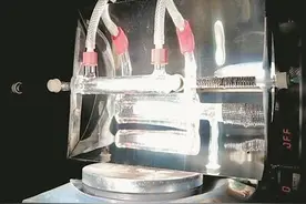 新装置利用阳光将CO2转化为合成气图片