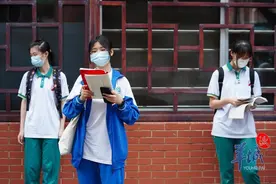 文科被“边缘化”？高考物理考生逼近历史考生2倍，“新文科”建设成新出路图片