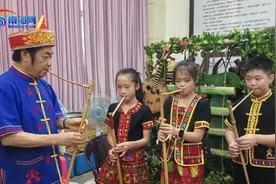 三区三地丨保亭：开设黎族苗族文化特色课堂 让非遗走进大众视野图片