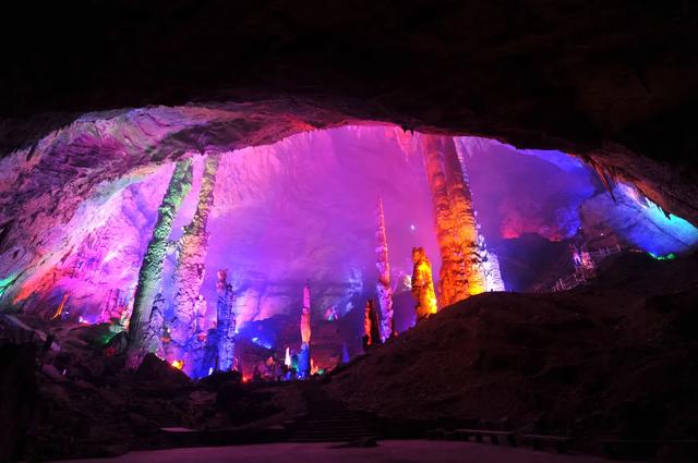 梵净山冬季“神仙”福利上新,仙境、温泉、溶洞一站体验