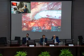 “上海方案”亮相欧洲，长海医生受邀跨国手术，为法籍患者保住了肾图片