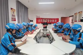 外卖小哥接“新单”！国家安全知识“大餐”送到家图片