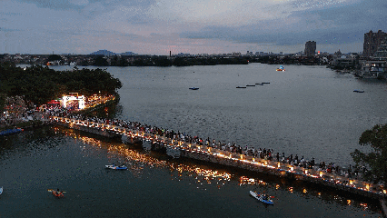 第一波高潮已来！今晚，涵江白塘湖公园人气“爆棚”！速来排队→