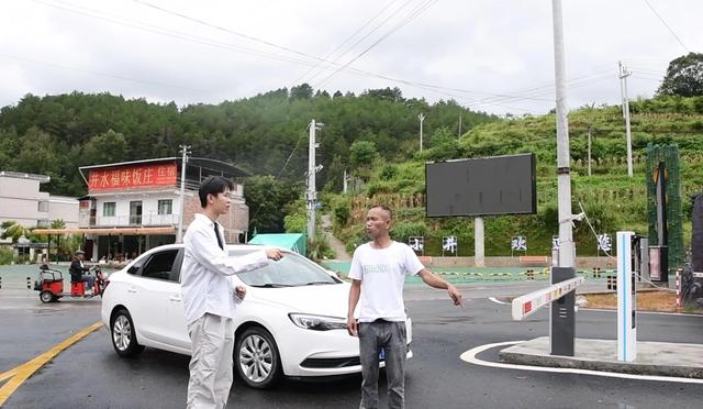 罗甸大小井：规范停车+新建桥梁双措并举，双节游览体验再升级