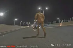 一则迟到的新闻：高职00后海军入伍生截车流智勇救人获表彰图片