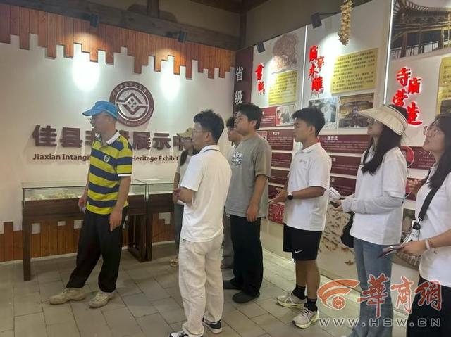 榆林学院管理学院“文旅探源·青春寻迹”实践队走进佳县