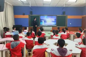 法治副校长进校园丨与法同行，做新时代好少年图片