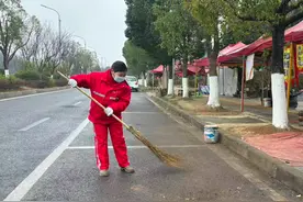 【春节我在岗】千余名环卫工坚守岗位 为贵安新区披上整洁“外衣”图片
