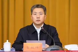 极目政情丨曾超群任娄底市委书记，北大毕业，此前为娄底市市长图片