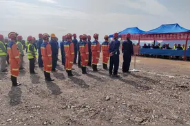 演练开始！突发地质灾害，紧急救援……图片
