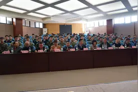 荆州市首支在校退役大学生士兵志愿服务队成立图片