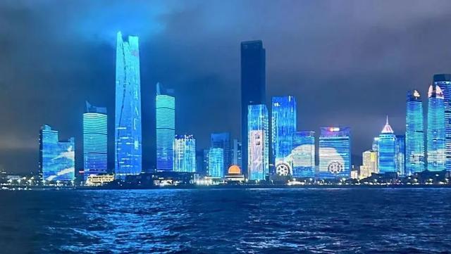 青岛夏日嗨玩升级「海底狂欢 + 夜游浮山湾 + 乐景餐吧」将快乐通通打包！