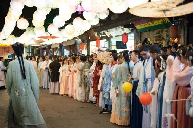 【蜀里安逸·惠享仪陇】仪陇中秋团圆雅席即可开抢，全是内场票，还有机会得千元现金……