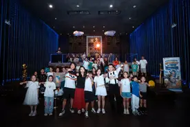 《小小骑士一起冲》抢先点映，感人名场面引发亲子教育多维探讨图片