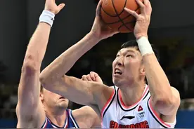 篮球——CBA常规赛：天津先行者不敌广东华南虎图片
