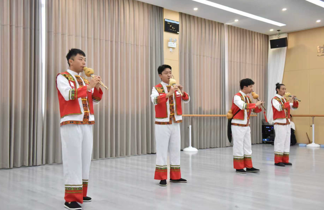 跨越3000公里，这个大山里的艺术团，把纯正“滇味”带到“春申美好生活季”！