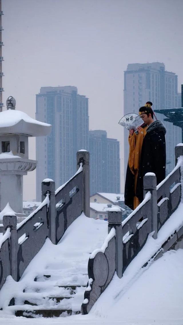 河南下雪冲上热搜！解锁各地冰雕玉砌的浪漫密码……速戳绝美现场→