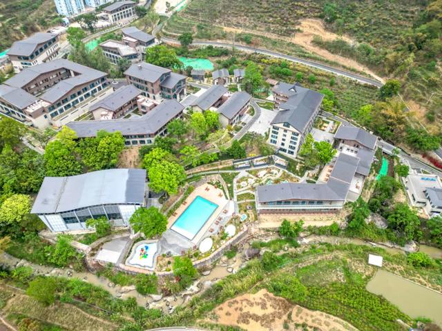 来个旧，泡个汤