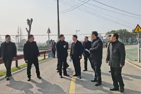 黄冈市生态环境局到黄州区调研督导小流域治理试点工作图片