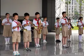 “趣”参观小学！萌娃体验一日小学生活图片