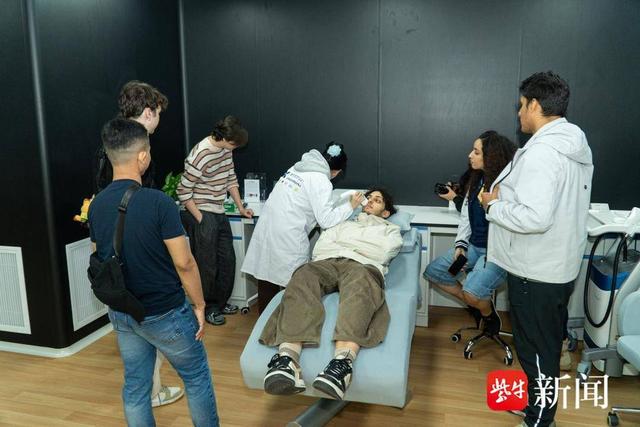 全球“Z世代”青年代表齐聚无锡   感受“了不起的新吴”