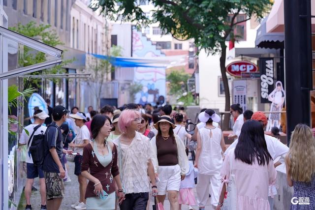 百年里院变身网红打卡地，游人如织定格老城风情