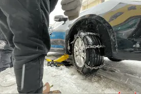 汽修市场防滑铁链安装忙，部分商家三年库存两天销售一空图片